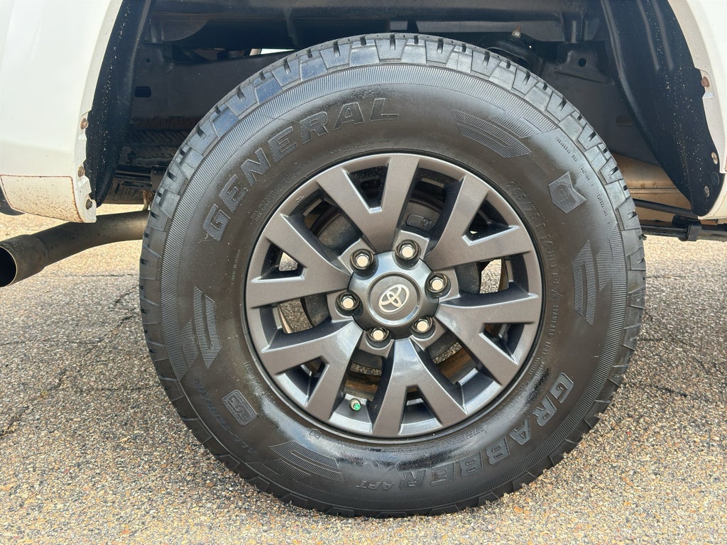 2020 Toyota Tacoma SR5 V6