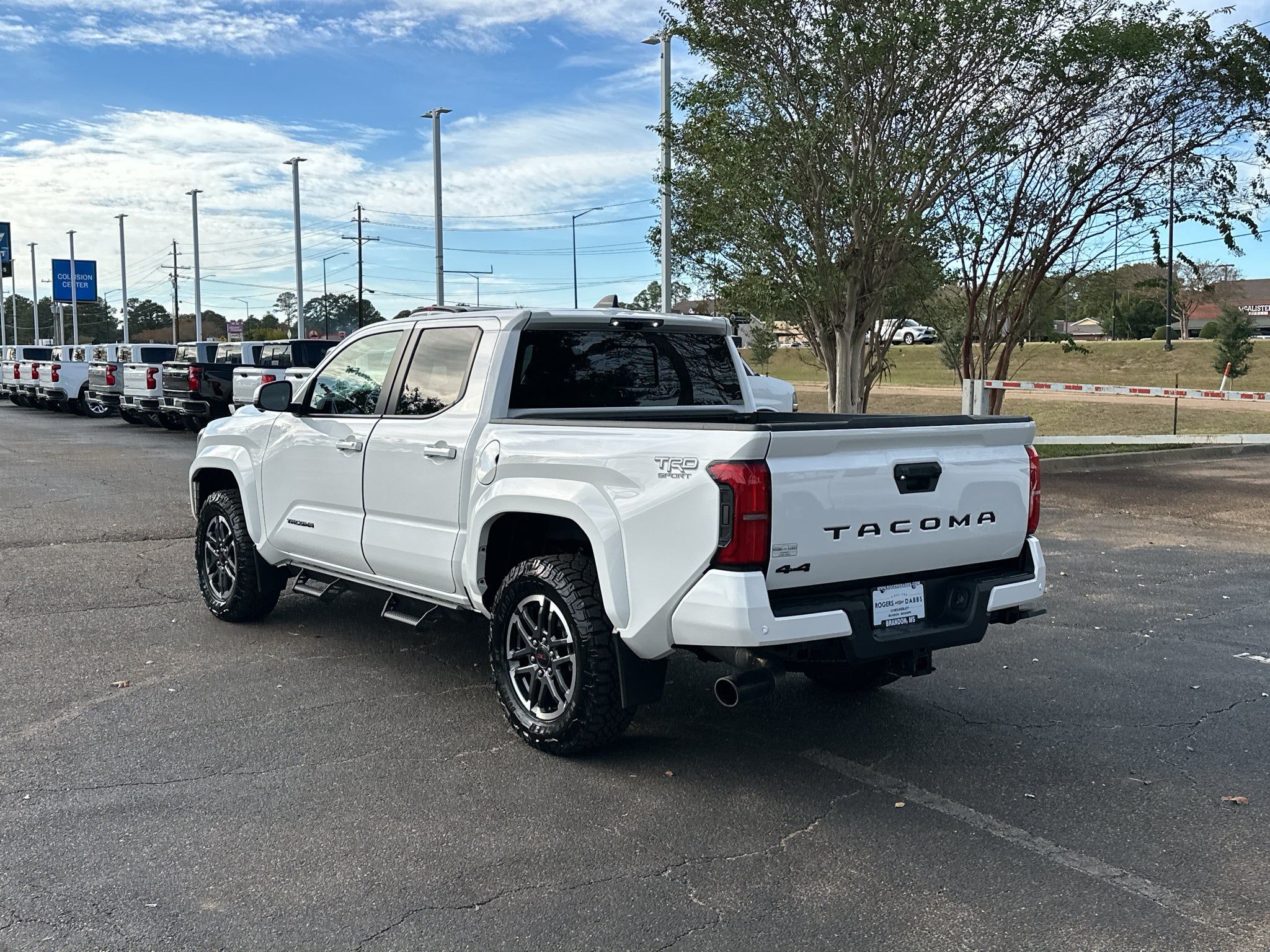 2024 Toyota Tacoma 4WD SR5