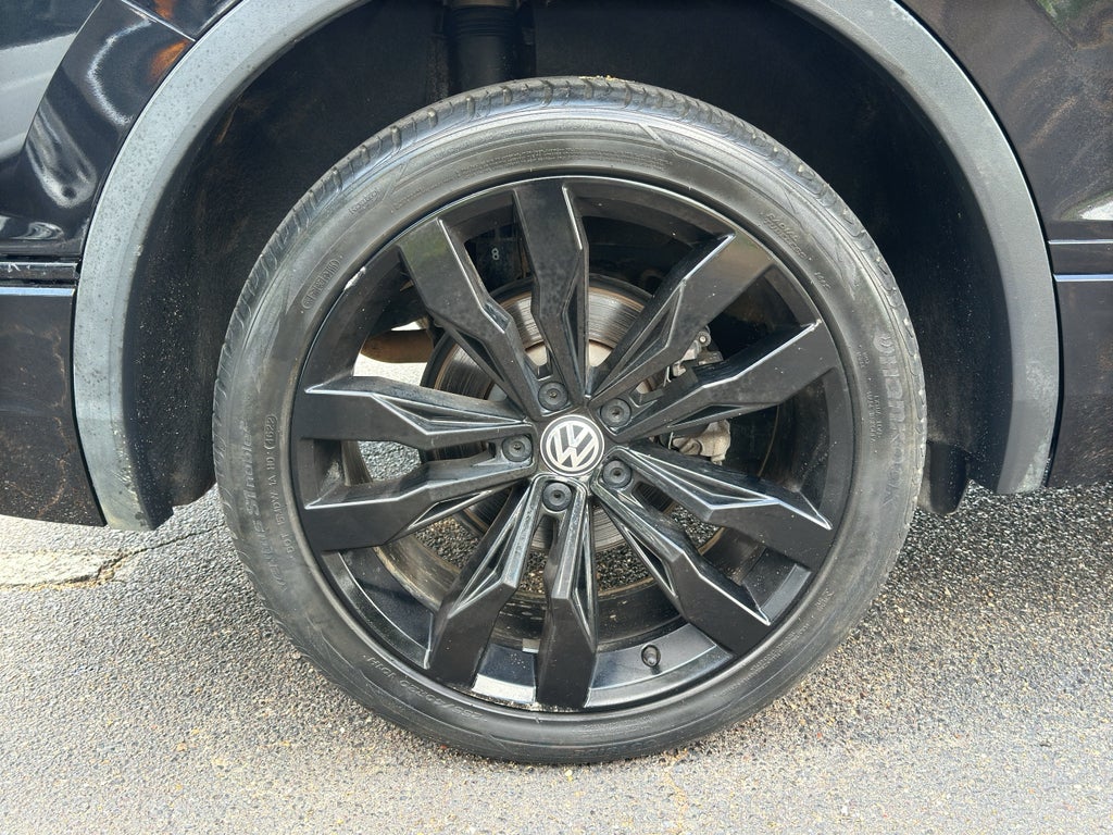 2021 Volkswagen Tiguan 2.0T SE R-Line Black
