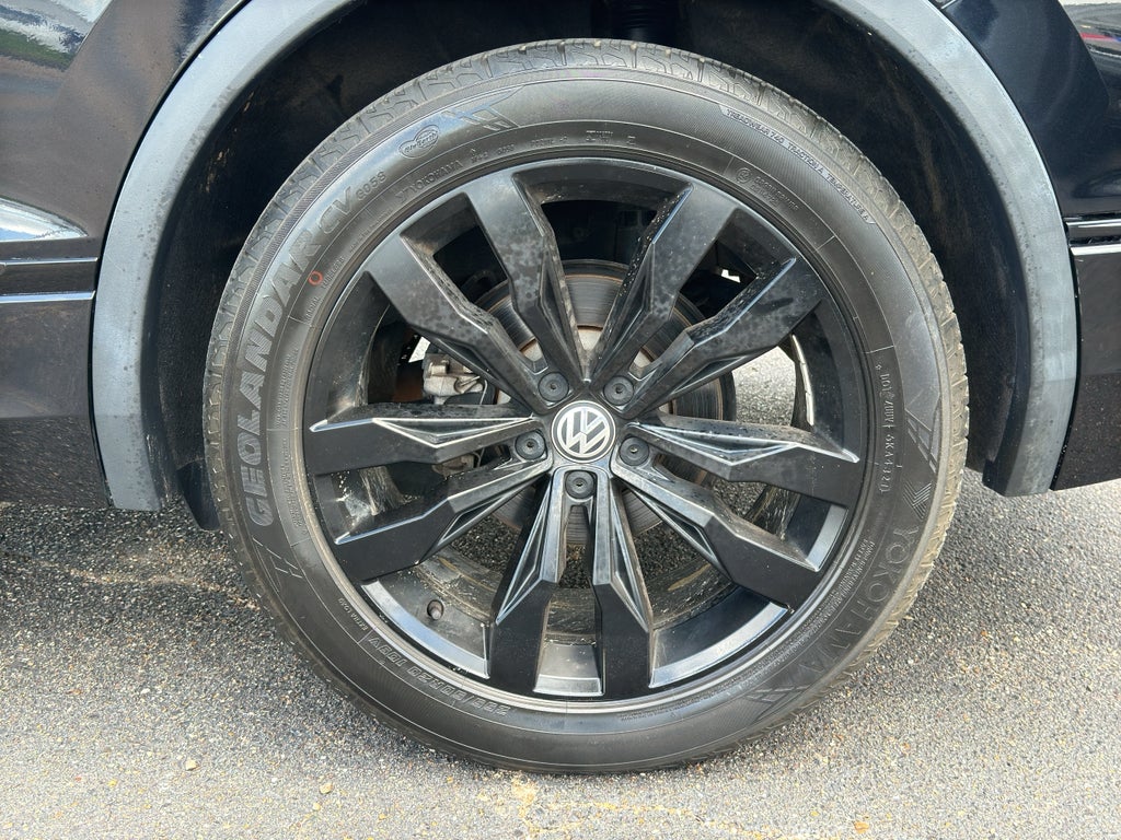 2021 Volkswagen Tiguan 2.0T SE R-Line Black
