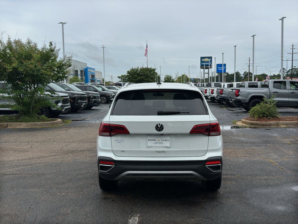2024 Volkswagen Taos 1.5T SE