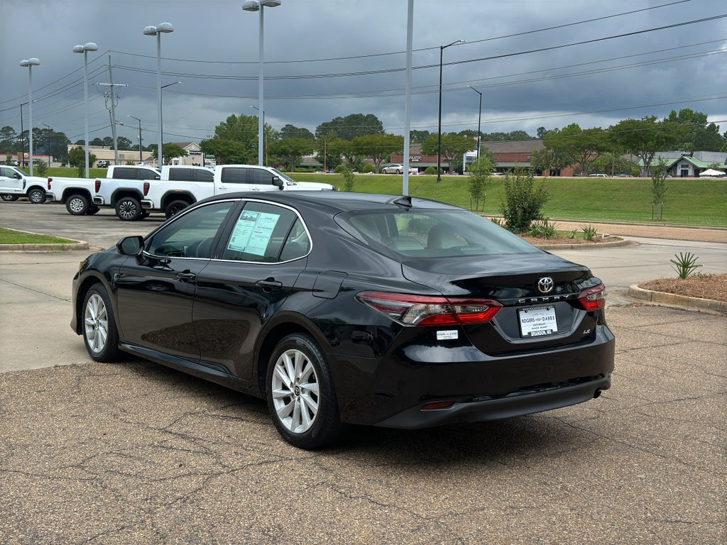 2022 Toyota Camry LE