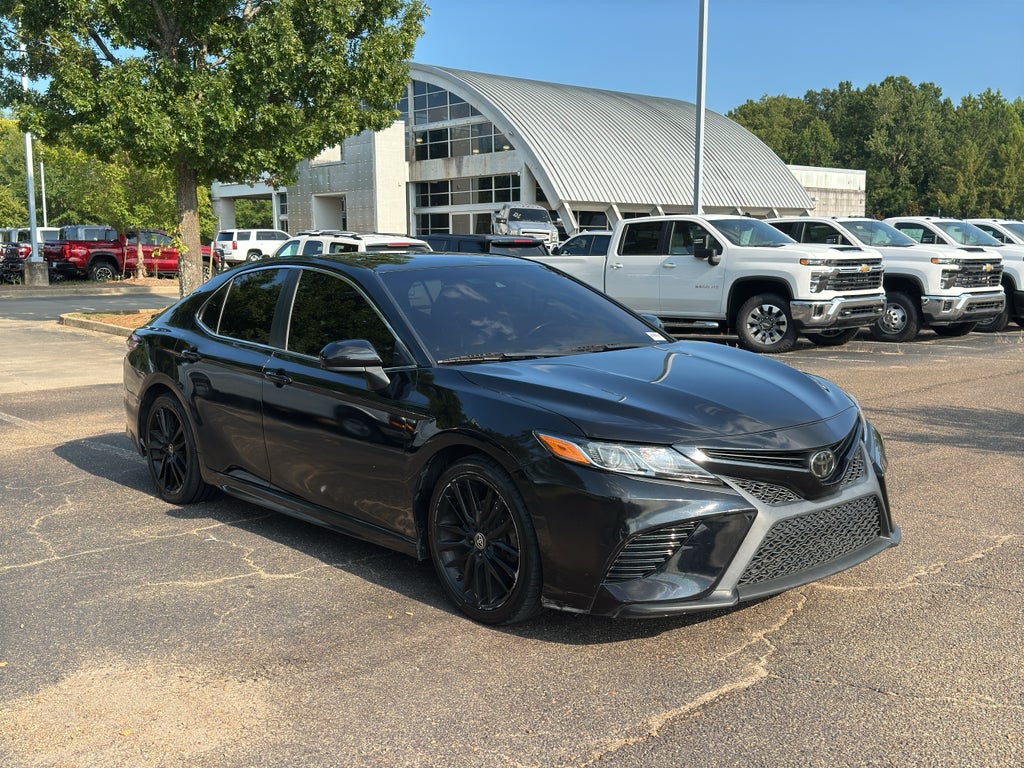 2020 Toyota Camry SE