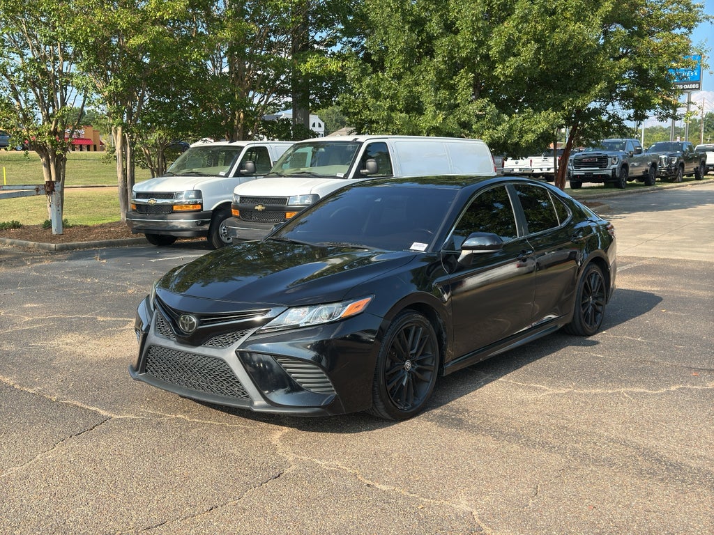 2020 Toyota Camry SE
