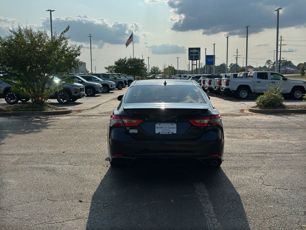 2020 Toyota Camry SE