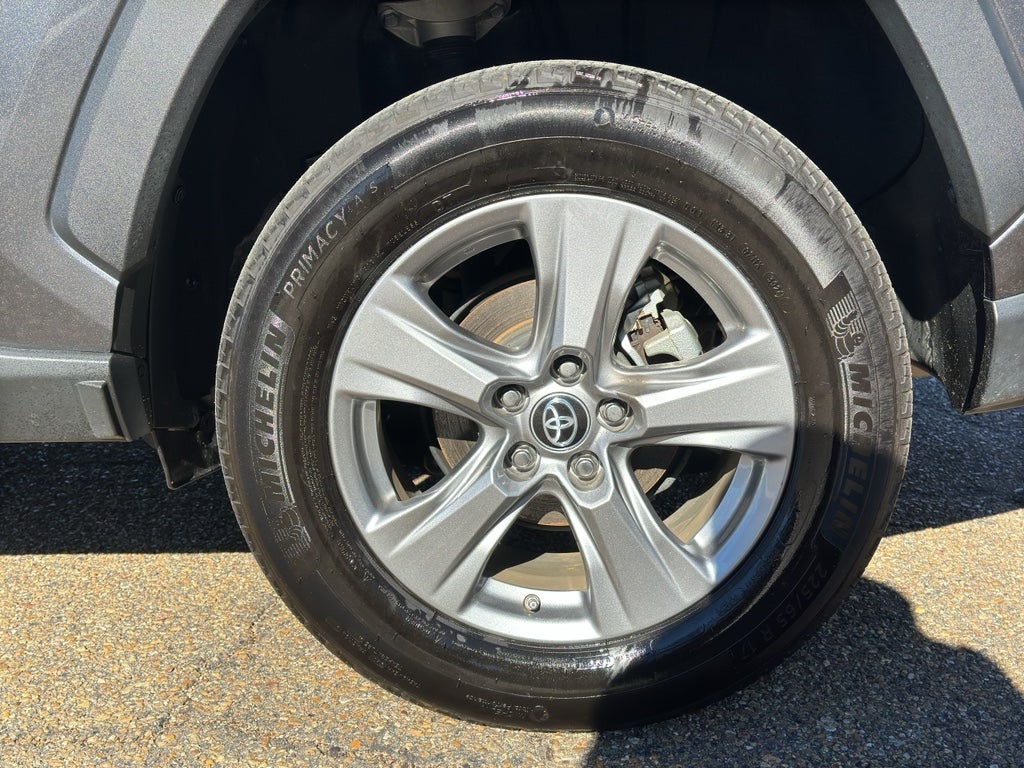 2024 Toyota RAV4 Hybrid LE