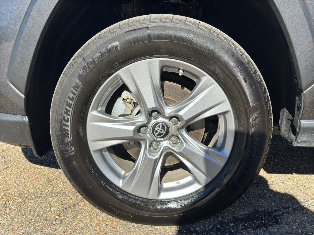 2024 Toyota RAV4 Hybrid LE