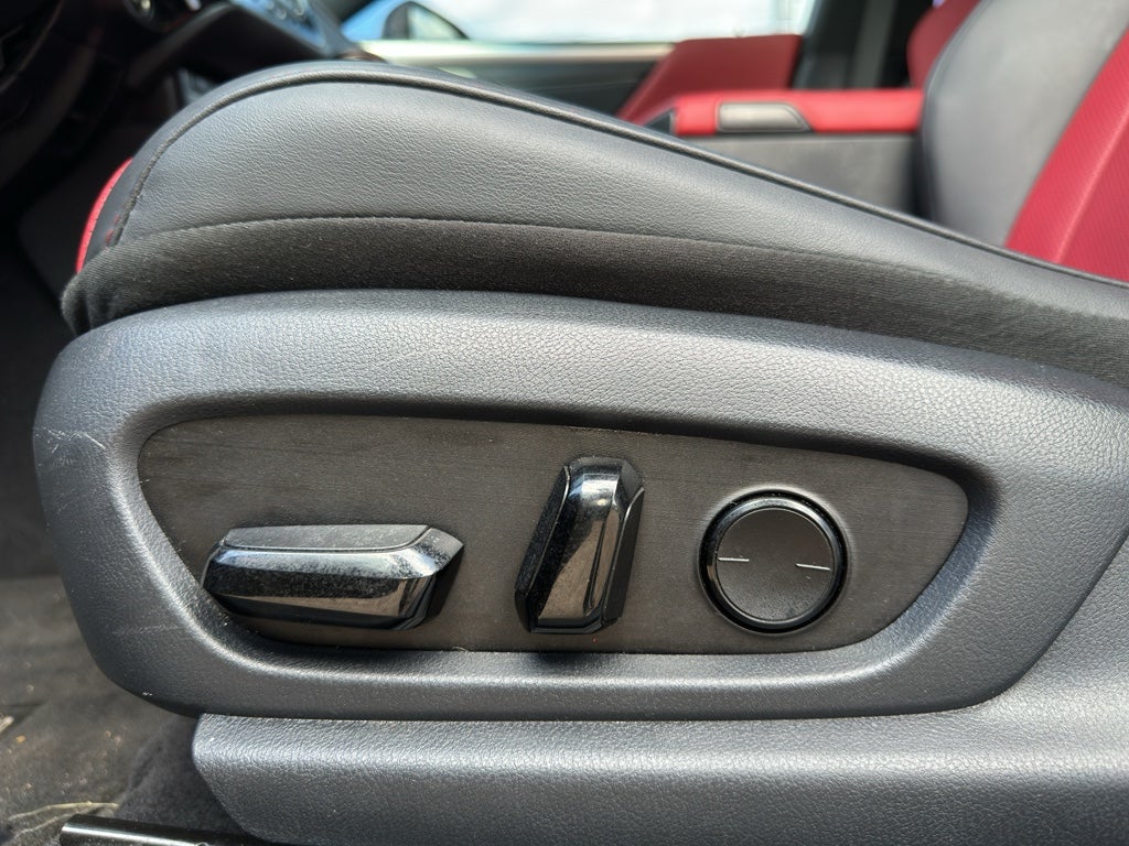 2023 Lexus ES 350 F SPORT Handling