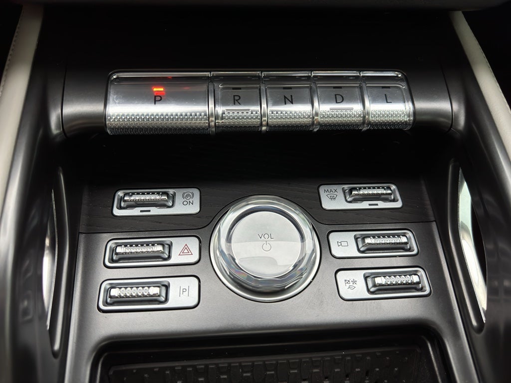 2025 Lincoln Nautilus Reserve