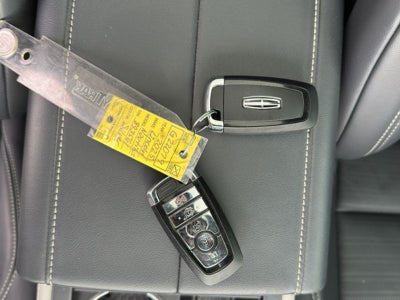 2025 Lincoln Nautilus Reserve