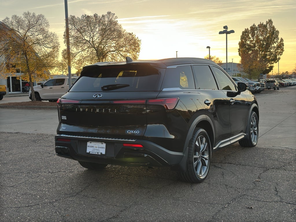2023 INFINITI QX60 LUXE AWD