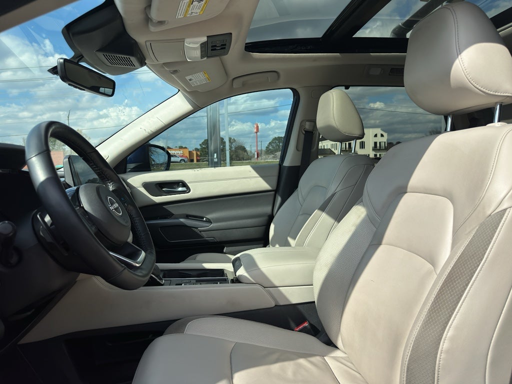 2024 Nissan Pathfinder SL FWD
