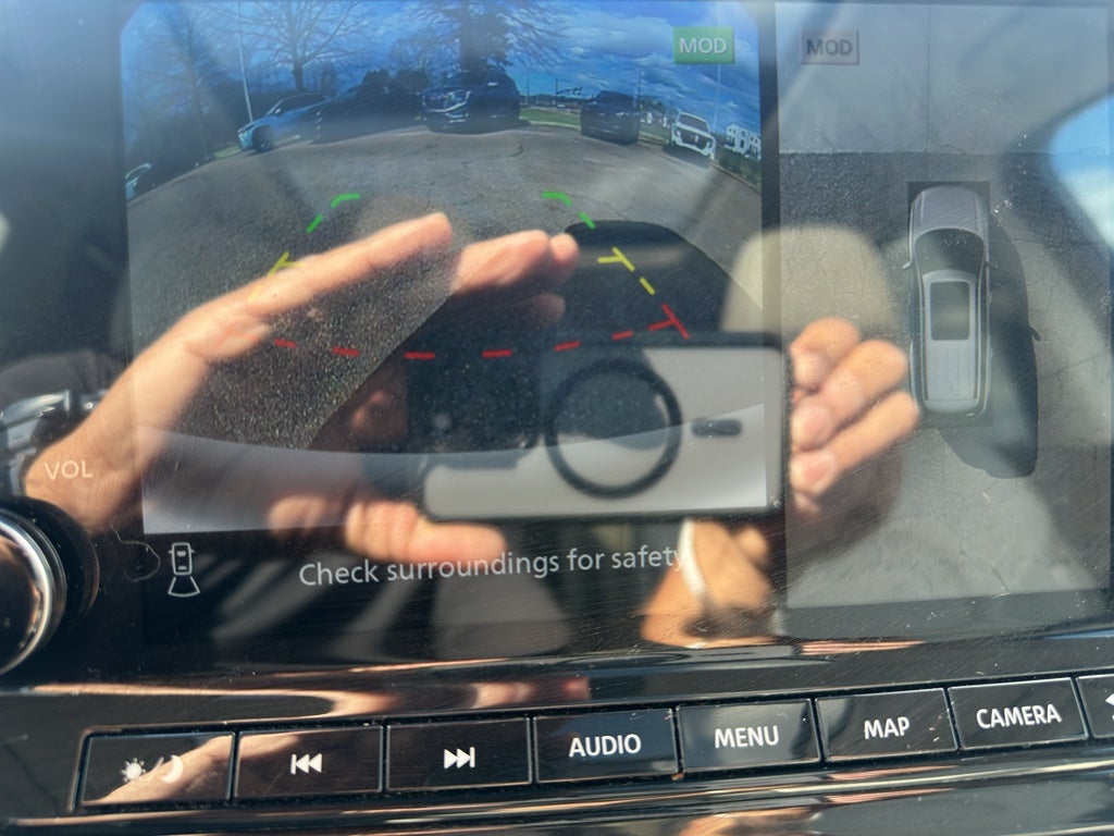 2024 Nissan Pathfinder SL FWD