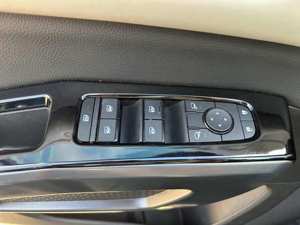 2024 Nissan Pathfinder SL FWD