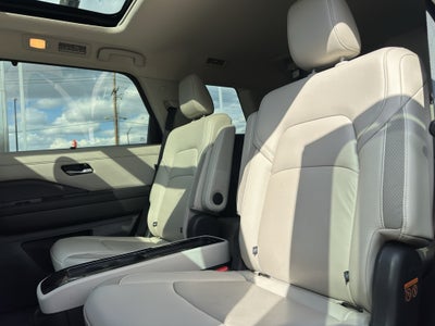 2024 Nissan Pathfinder SL FWD