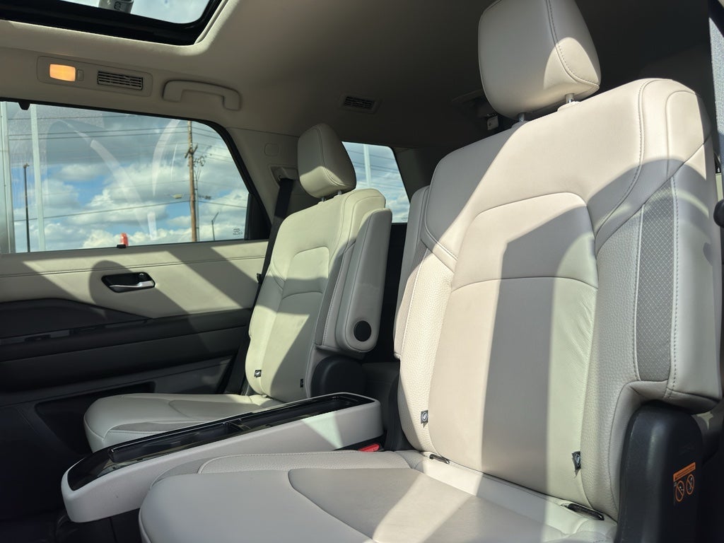 2024 Nissan Pathfinder SL FWD