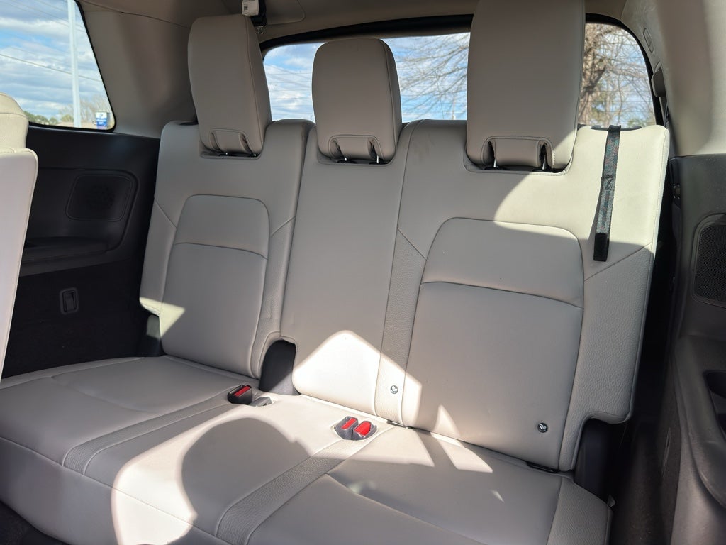 2024 Nissan Pathfinder SL FWD