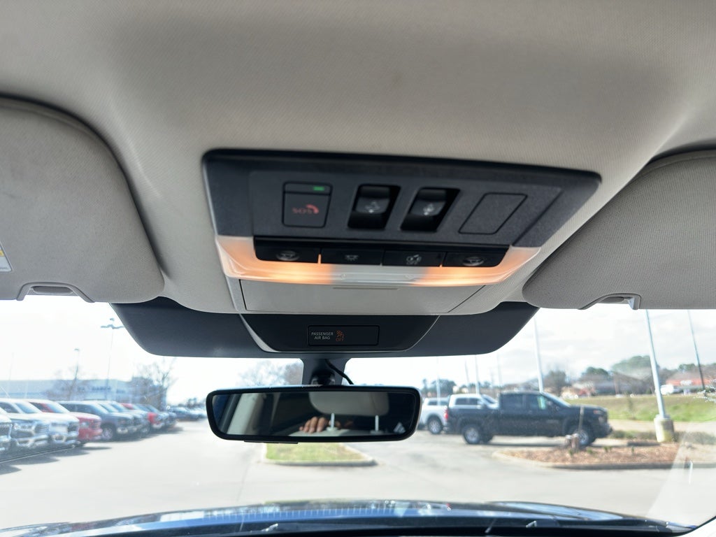 2024 Nissan Pathfinder SL FWD