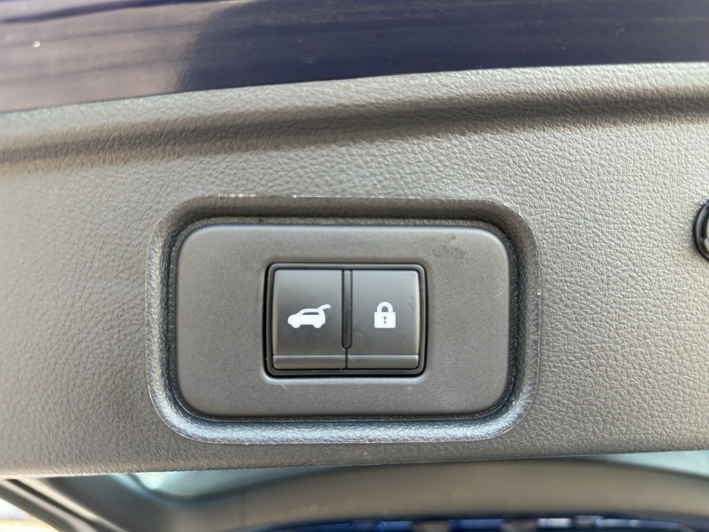 2024 Nissan Pathfinder SL FWD