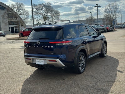2024 Nissan Pathfinder SL FWD