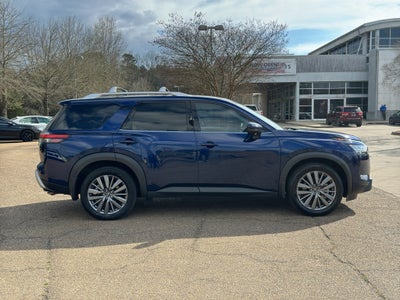 2024 Nissan Pathfinder SL FWD