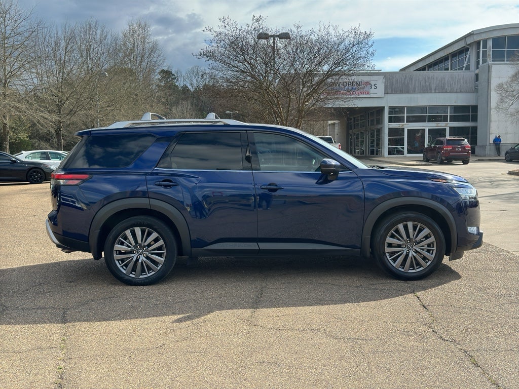 2024 Nissan Pathfinder SL FWD