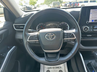2024 Toyota Highlander LE