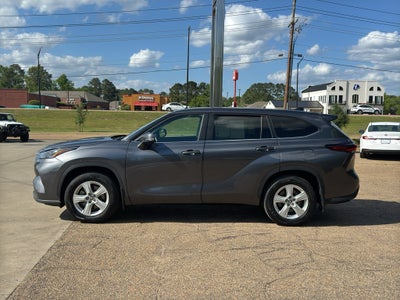 2024 Toyota Highlander LE