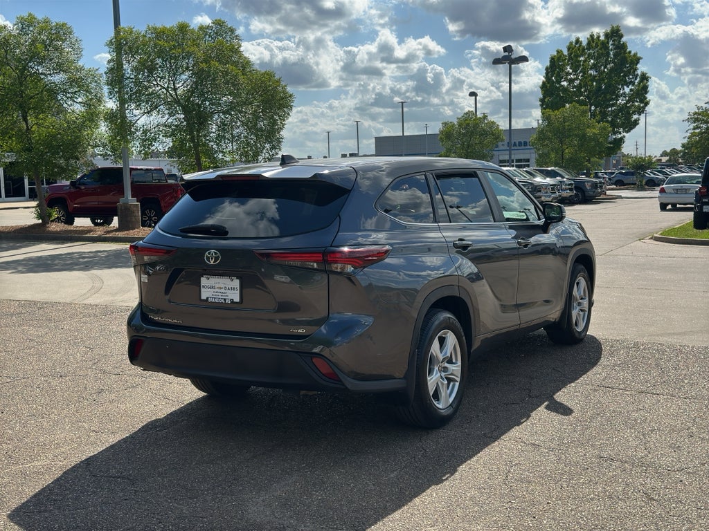 2024 Toyota Highlander LE