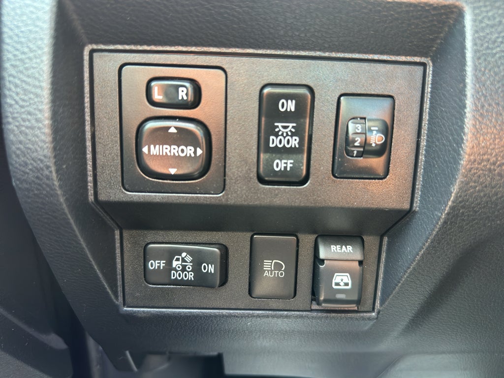 2019 Toyota Tundra SR5 5.7L V8