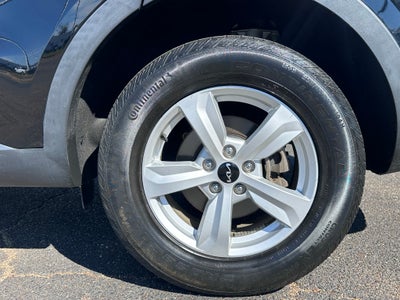 2023 Kia Sorento LX