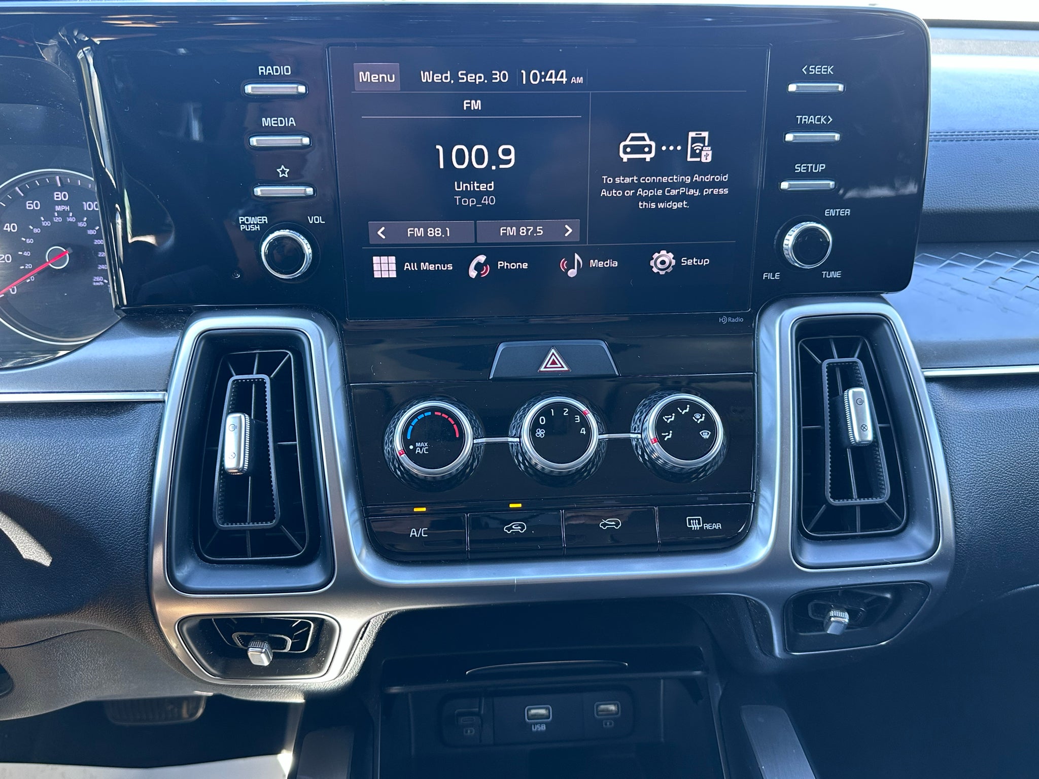 2023 Kia Sorento LX
