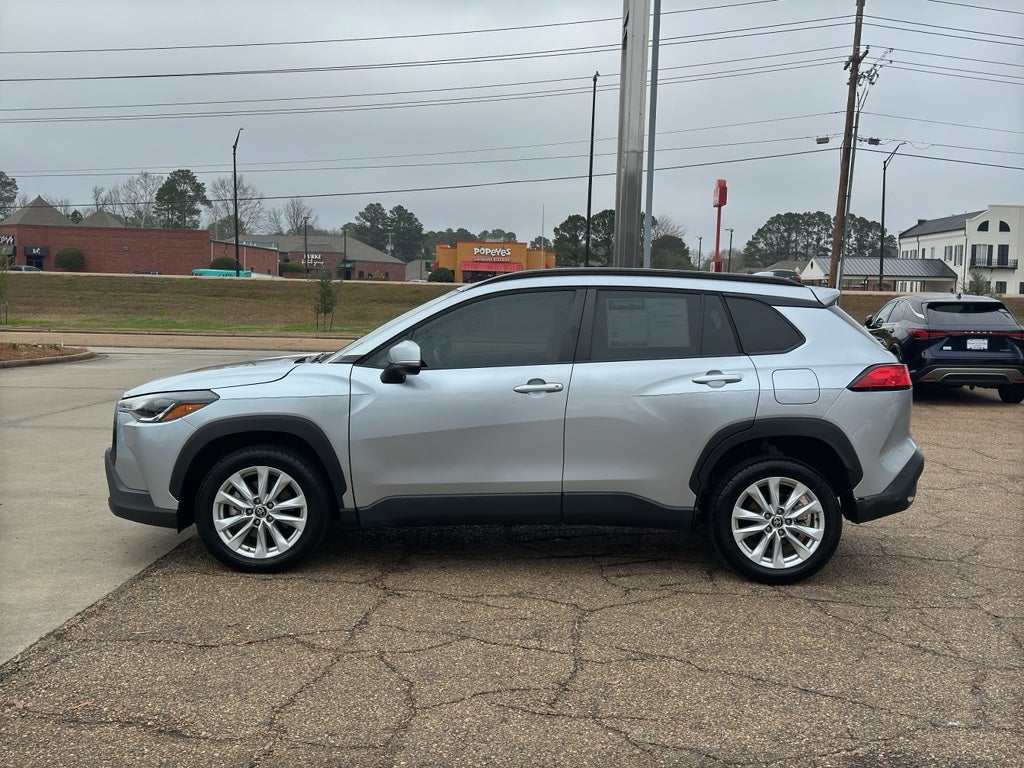 2023 Toyota Corolla Cross LE