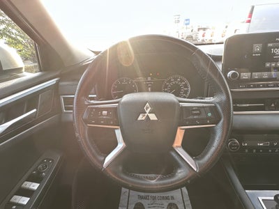 2022 Mitsubishi Outlander SE