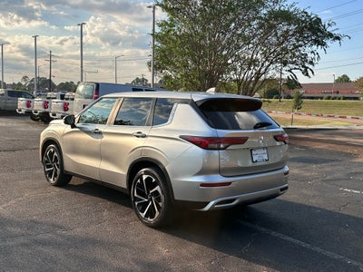 2022 Mitsubishi Outlander SE