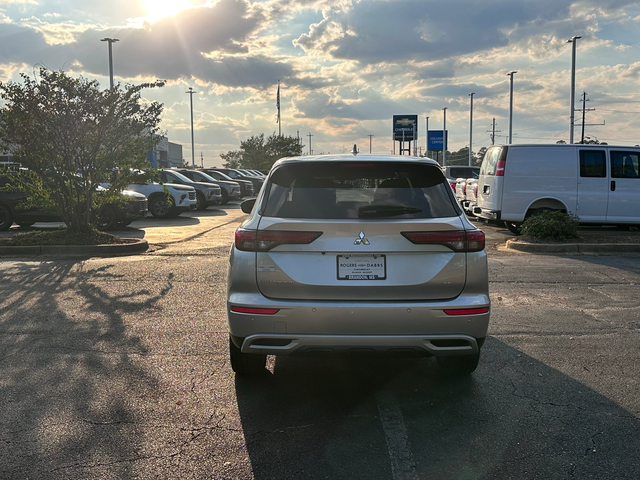 2022 Mitsubishi Outlander SE