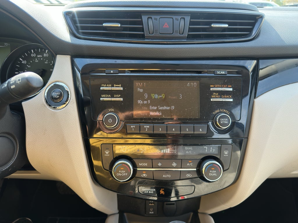 2017 Nissan Rogue Sport SV