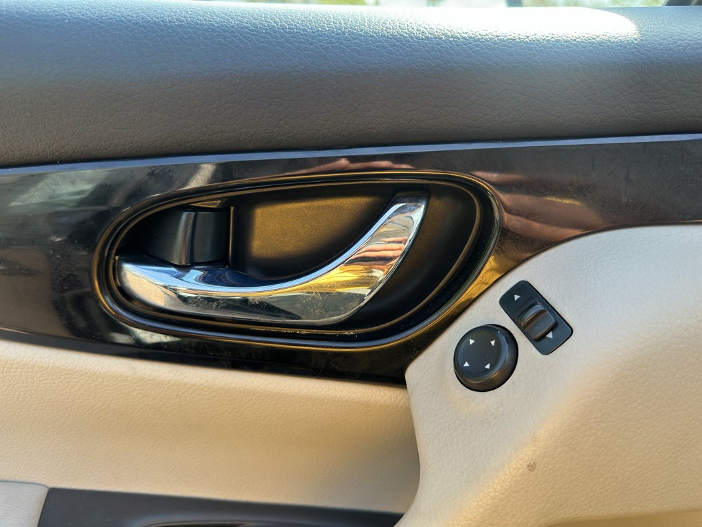 2017 Nissan Rogue Sport SV