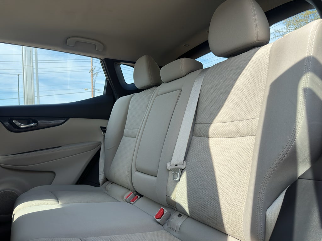 2017 Nissan Rogue Sport SV