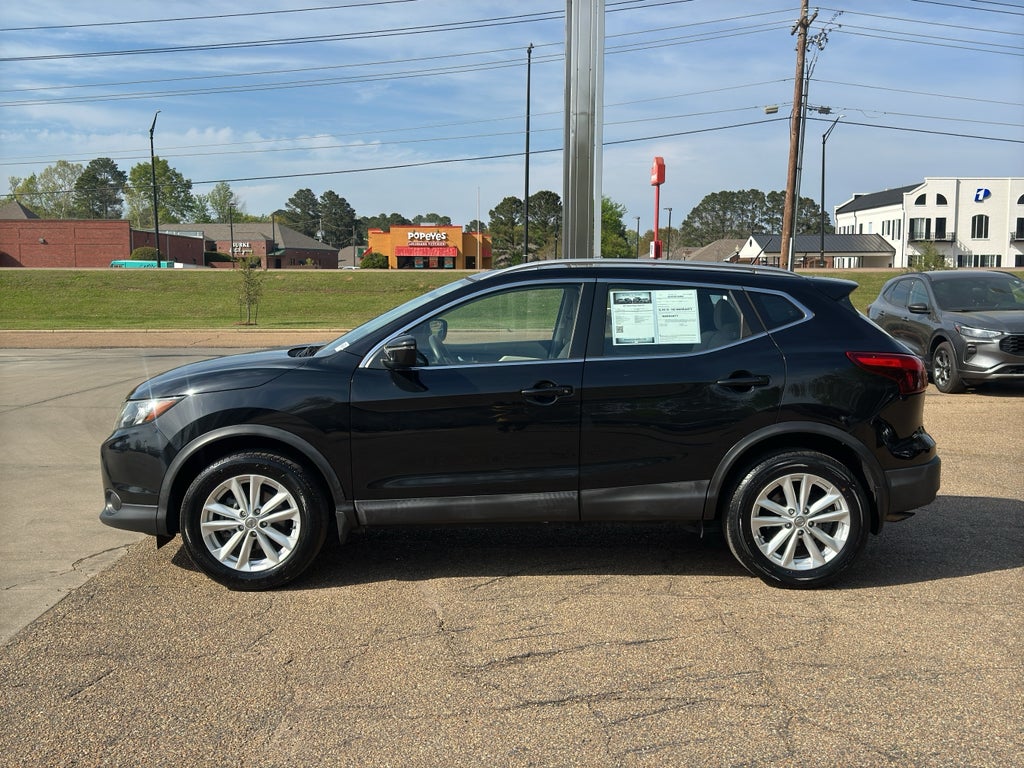 2017 Nissan Rogue Sport SV