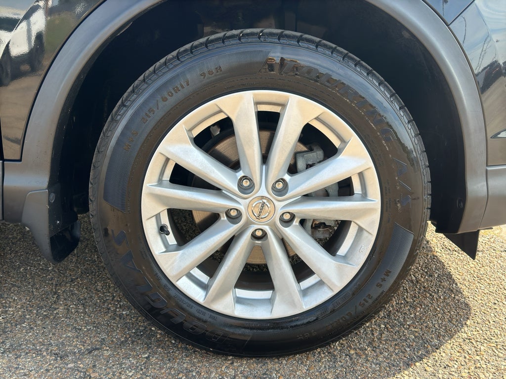 2017 Nissan Rogue Sport SV