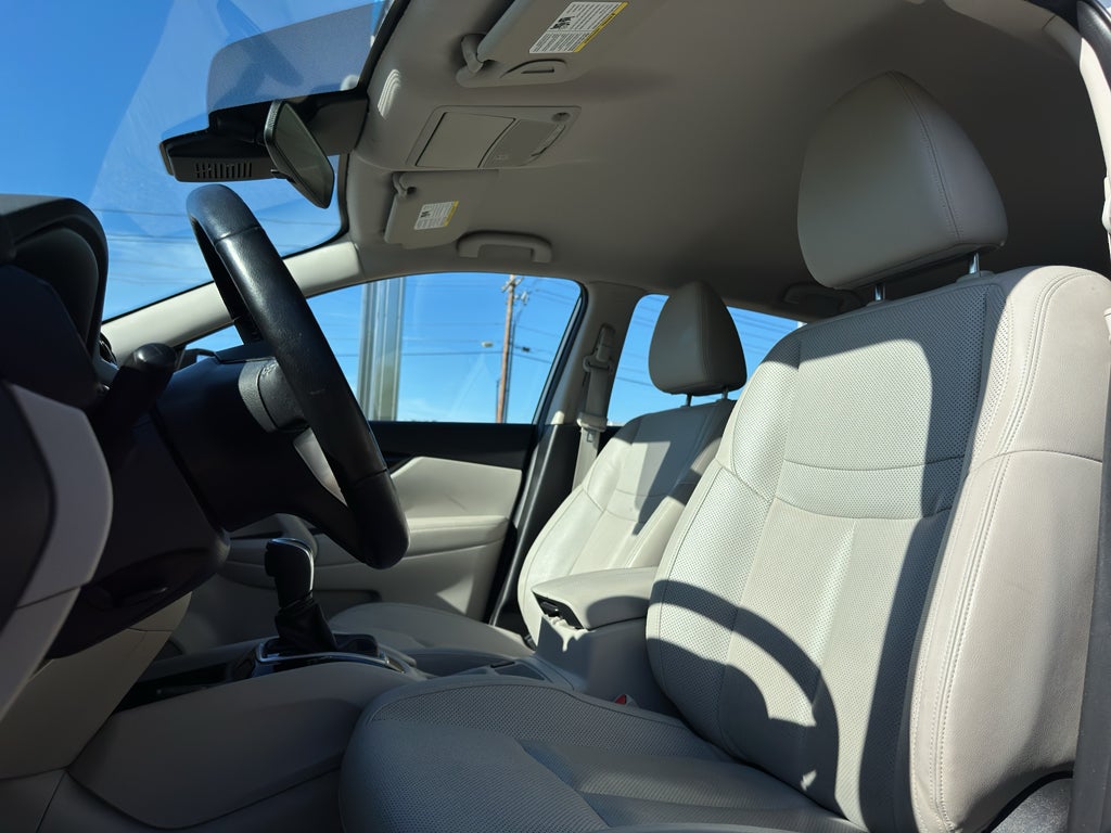 2022 Nissan Rogue Sport SL FWD Xtronic CVT