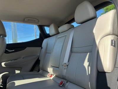 2022 Nissan Rogue Sport SL FWD Xtronic CVT