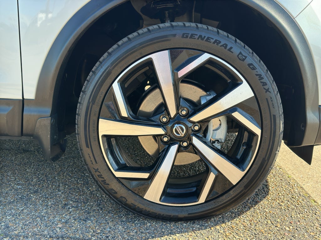 2022 Nissan Rogue Sport SL FWD Xtronic CVT