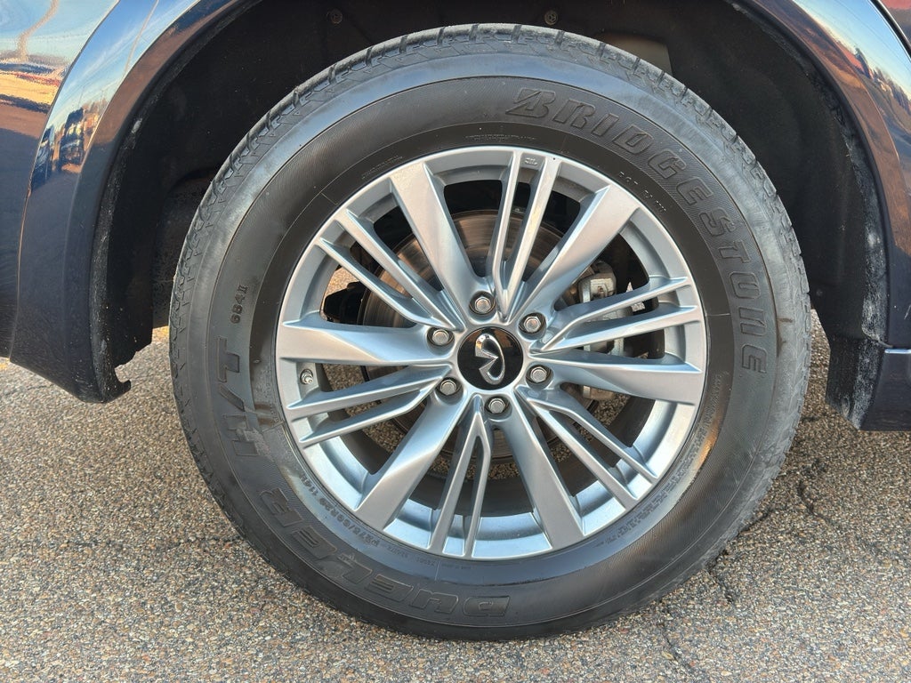 2024 INFINITI QX80 LUXE