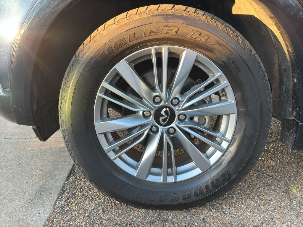 2024 INFINITI QX80 LUXE