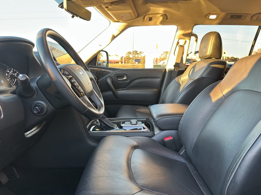 2024 INFINITI QX80 LUXE