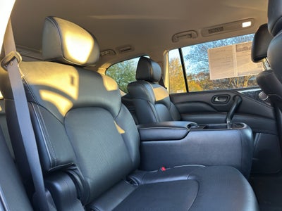 2024 INFINITI QX80 LUXE