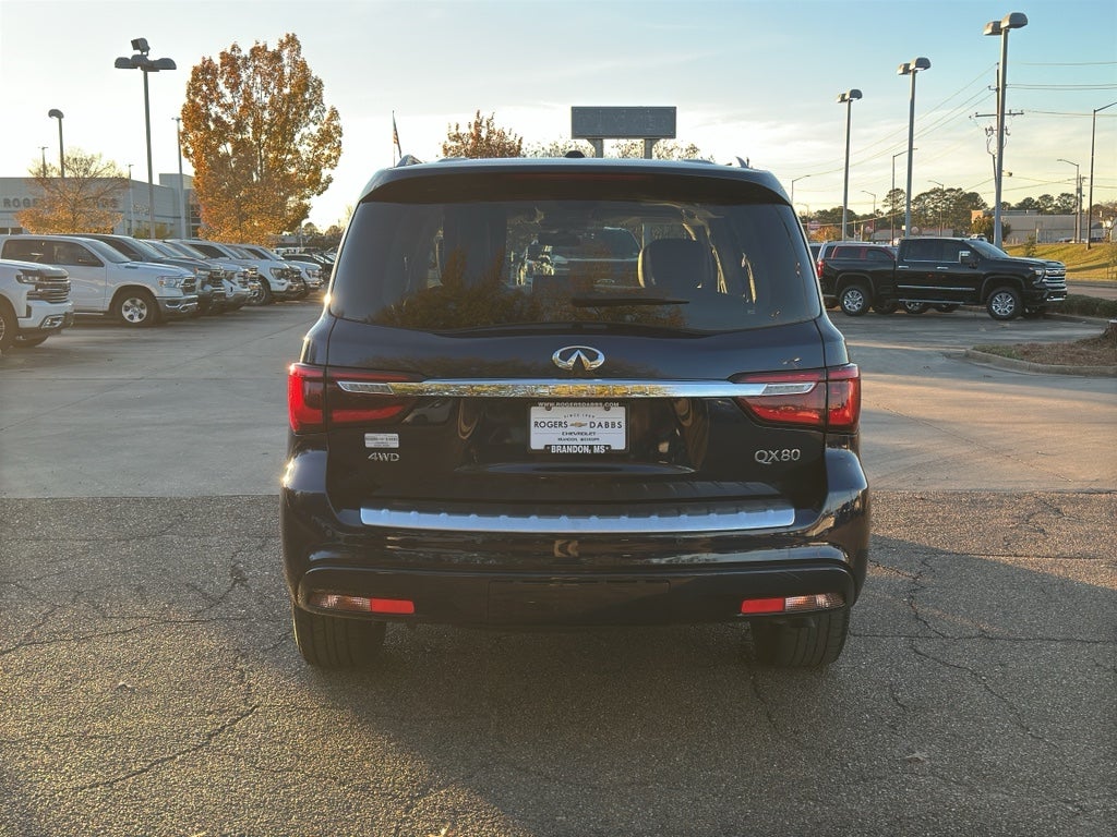 2024 INFINITI QX80 LUXE