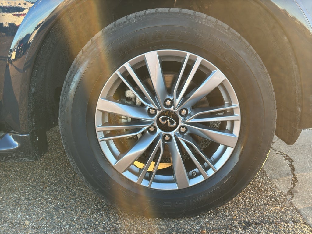 2024 INFINITI QX80 LUXE